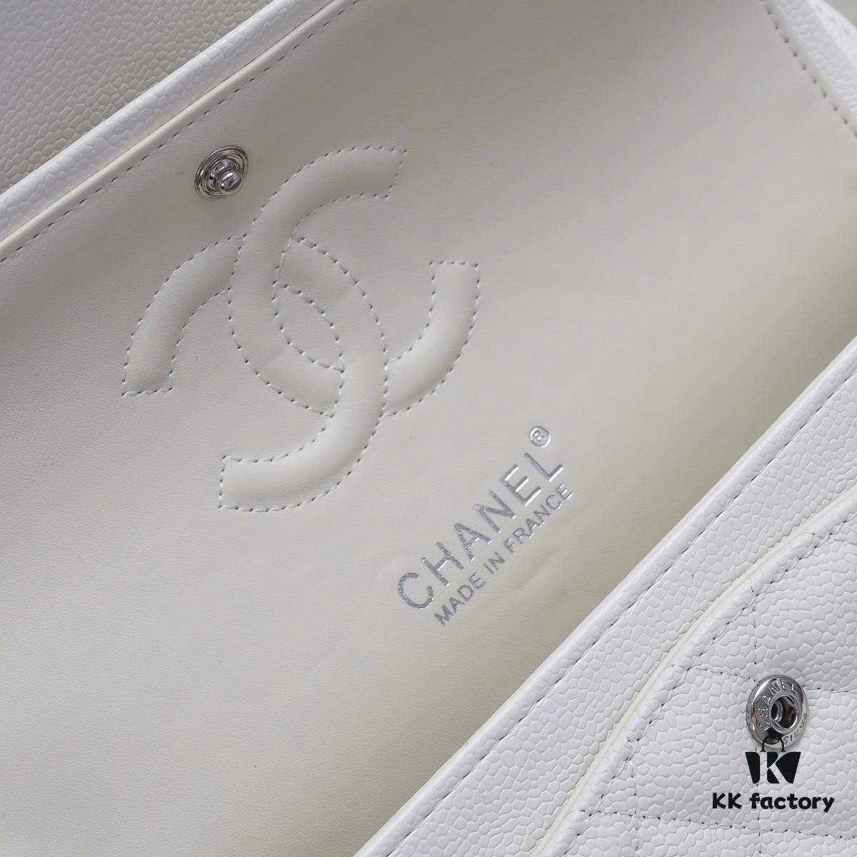 Chanel Classic Flap Bag CF2.55, Ultimate Luxury Item, Top-Tier Caviar Grain Calfskin with Genuine 24K Gold Hardware