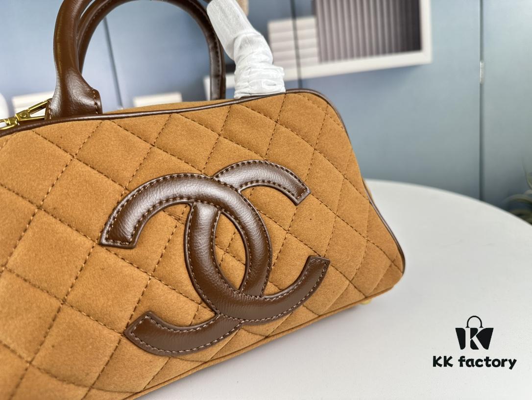 New Arrival Wholesale Jennie Same Style Chanel Bowling Bag in Black – Why Is It So Popular?