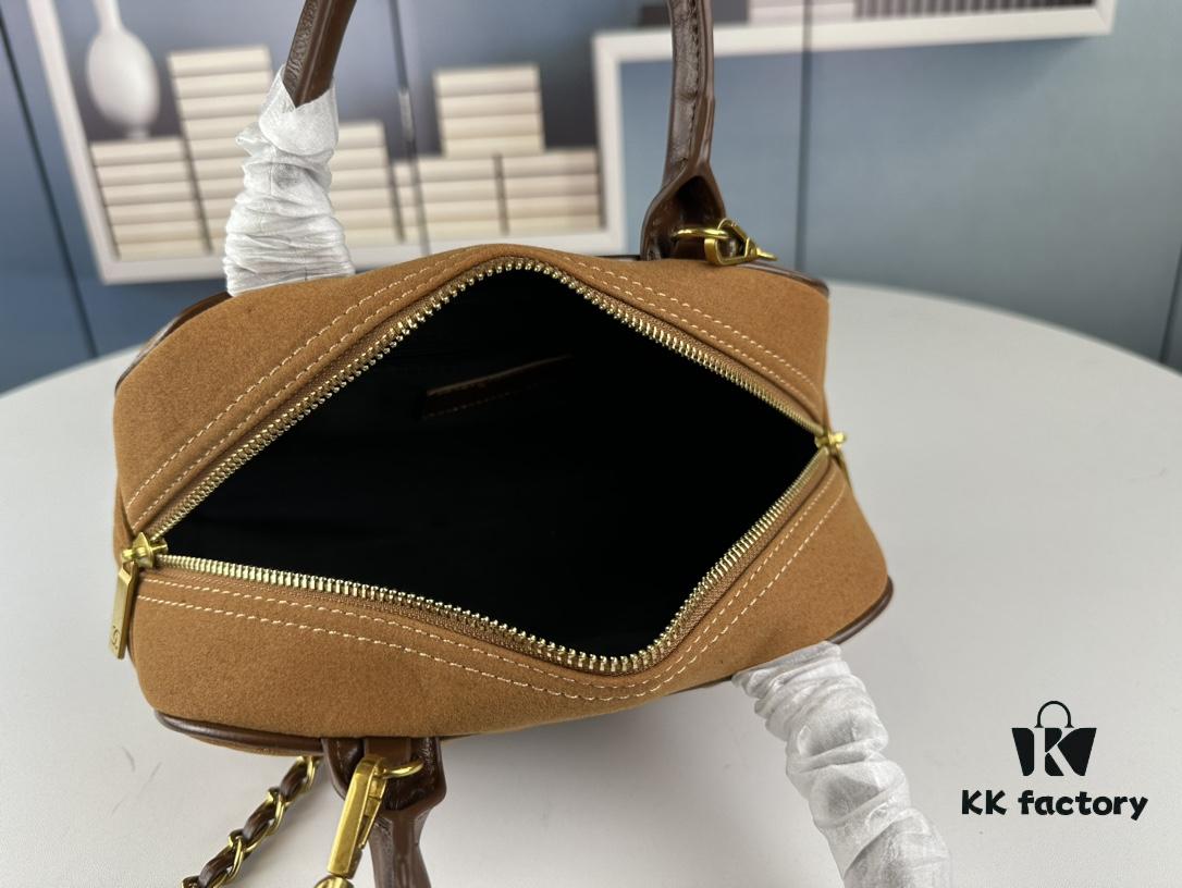 New Arrival Wholesale Jennie Same Style Chanel Bowling Bag in Black – Why Is It So Popular?