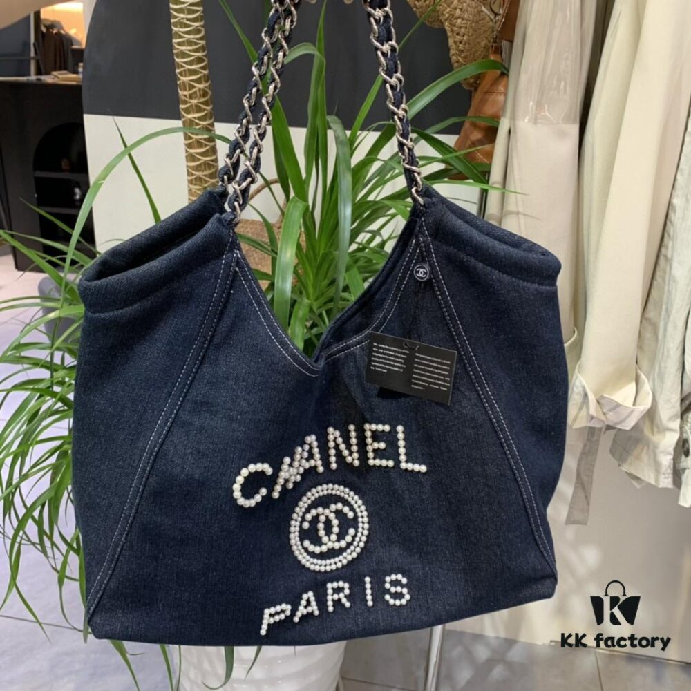 Xiaoxiang Home Chanel Denim Underarm Tote Bag [CHANEL] 2024 New Trendy Fashion Must-Have, Stylish Design That Captivates Every Girl's Heart