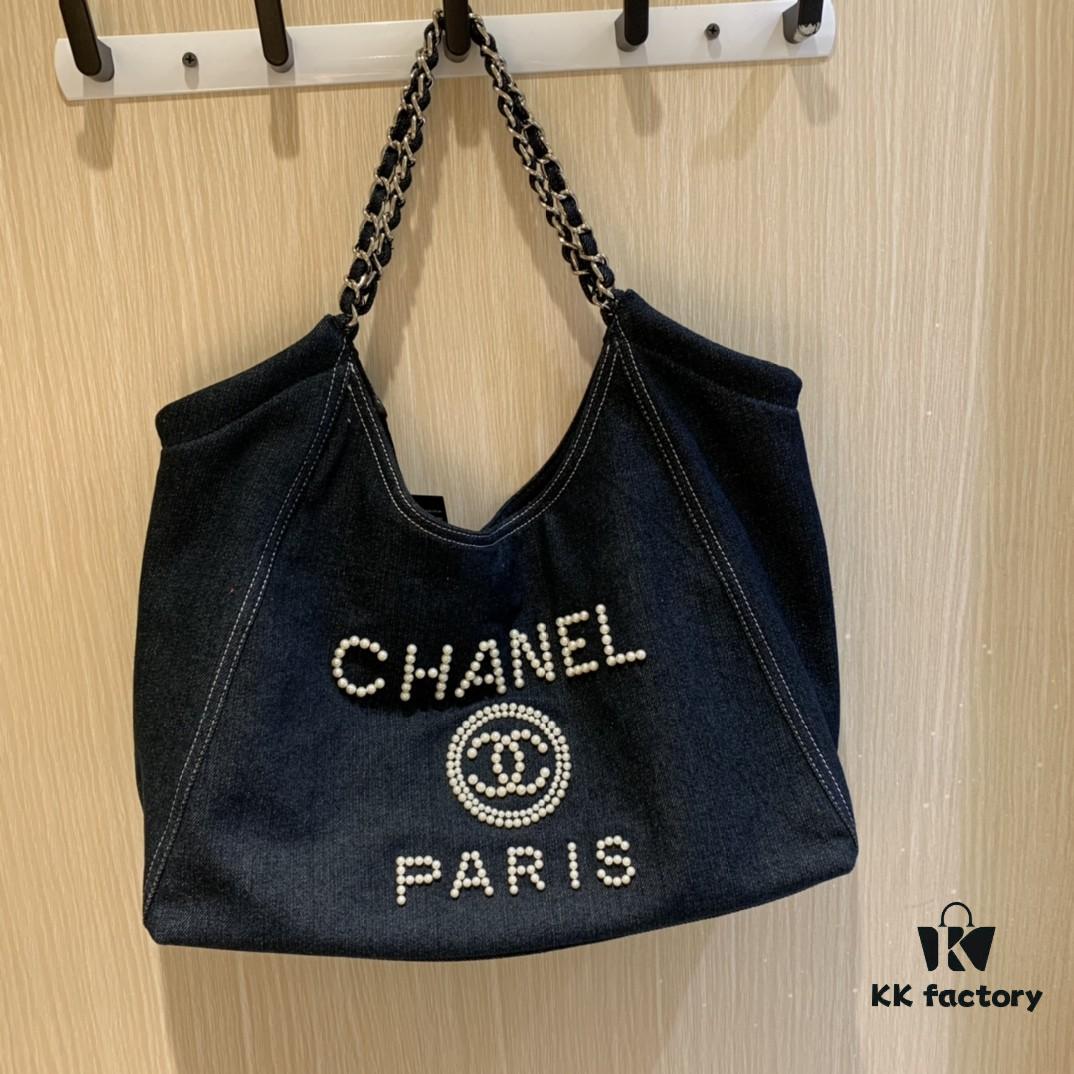 Xiaoxiang Home Chanel Denim Crossbody Tote Bag [CHANEL] 2024 New Trendy Fashionable Popular Style, Perfectly Designed to Capture Girls' Hearts, Chanel Denim Collection, Large Capacity, Lightweight, Flattering for Everyone, Must-Have for Stylish Women