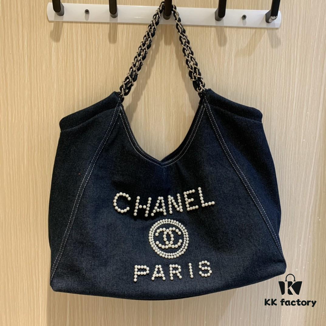 Xiaoxiang Home Chanel Denim Crossbody Tote Bag [CHANEL] 2024 New Trendy Fashionable Popular Style, Perfectly Designed to Capture Girls' Hearts, Chanel Denim Collection, Large Capacity, Lightweight, Flattering for Everyone, Must-Have for Stylish Women