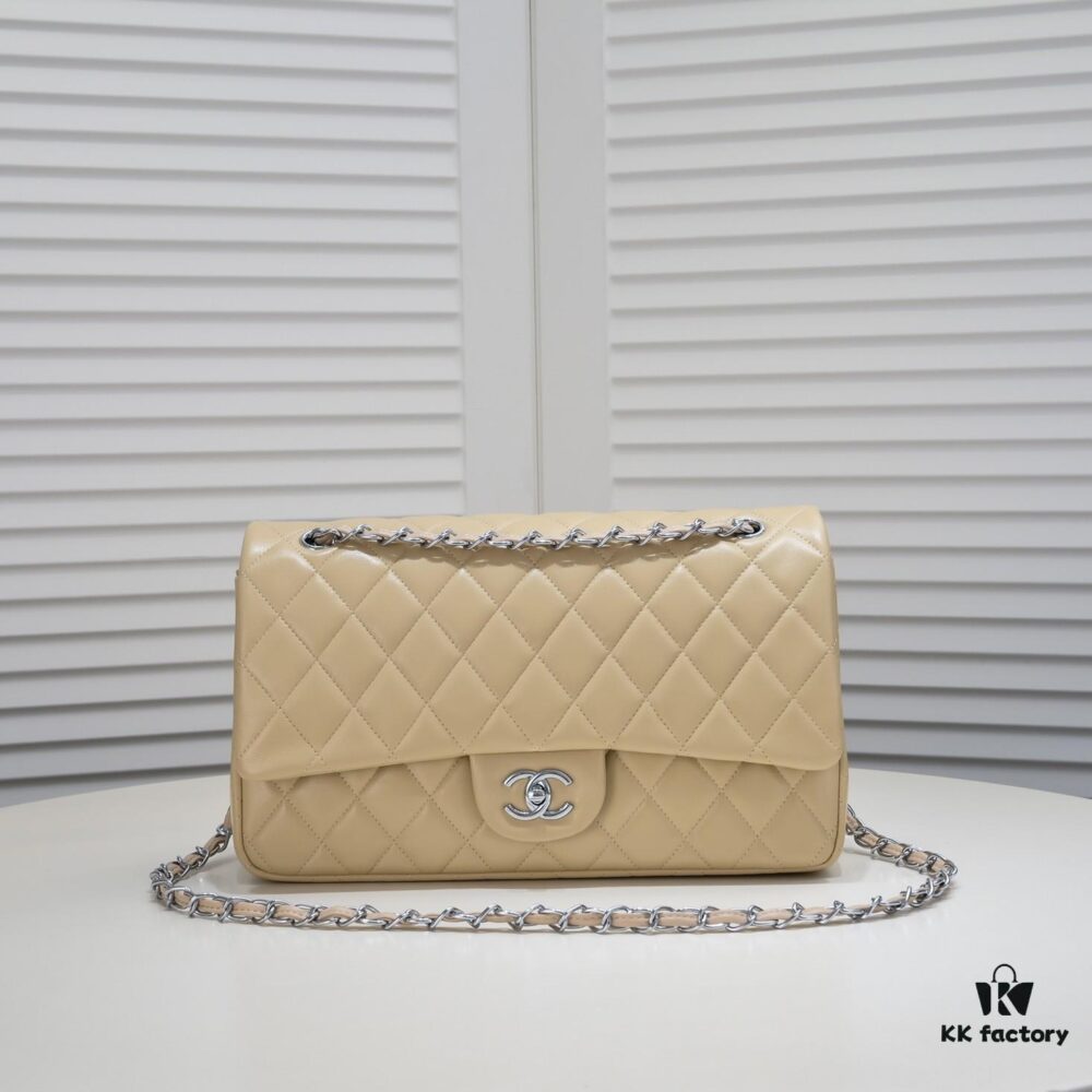 Beige Chanel Century Classic Style, meticulously crafted with precision stitching, imported lambskin paired with original hardware, full quilting, perfect softness and shape, size: 30X18X8cm, model number: 1113