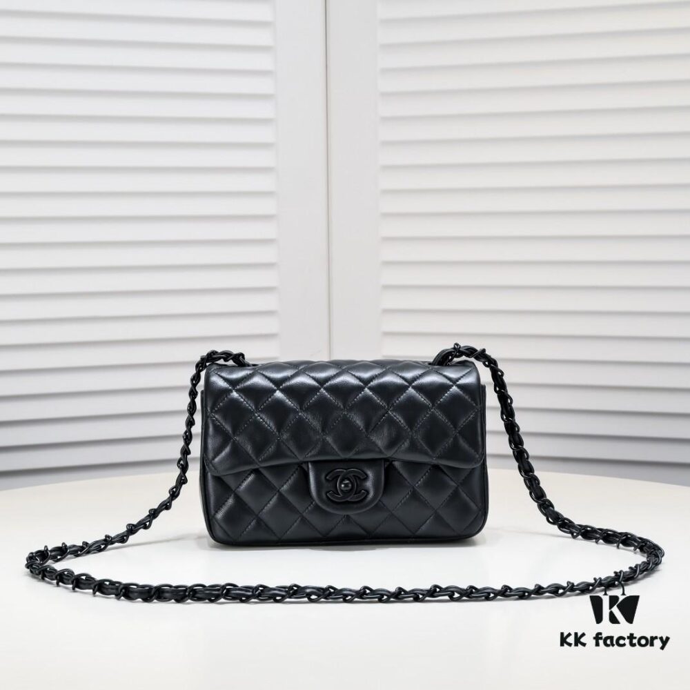 Black Button CF Style Versatile Lamb Leather Bag 🌹 Chanel-Inspired Timeless Classic - Elegant and Refined, Favorite Among Sophisticated Women