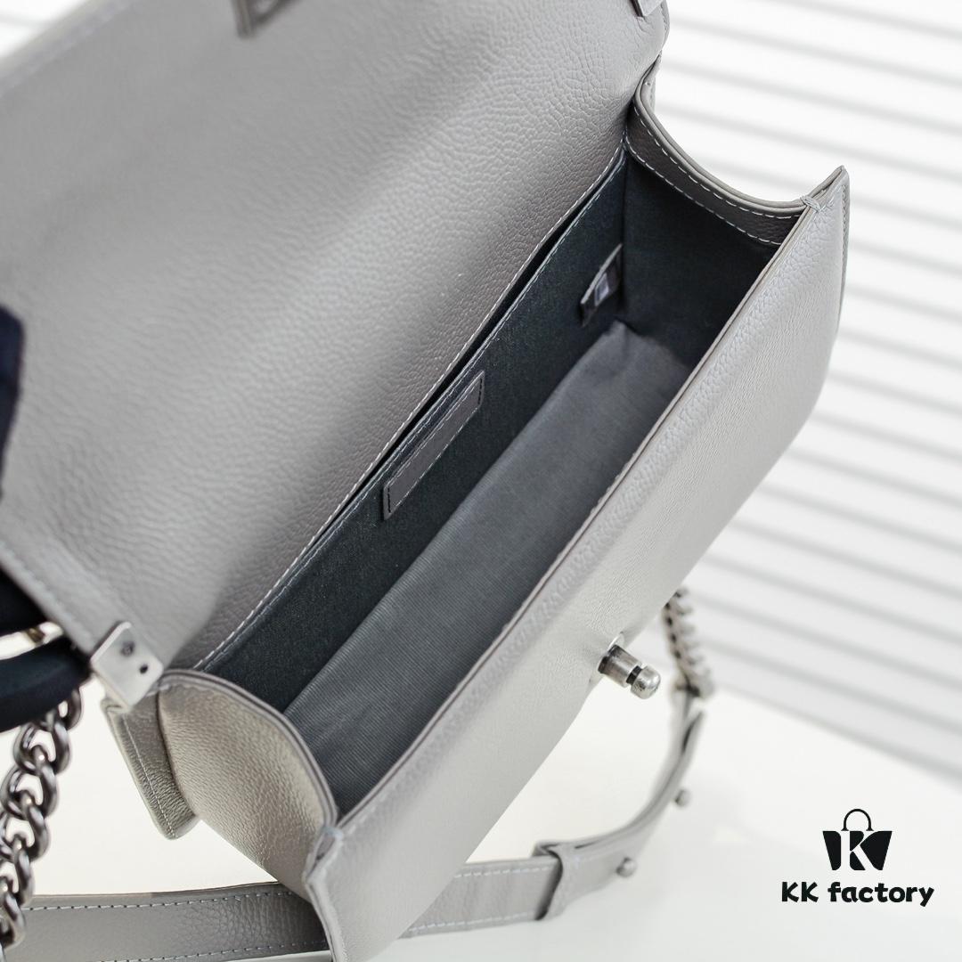 Authentic Leather with Original Hardware Chanel Handbag