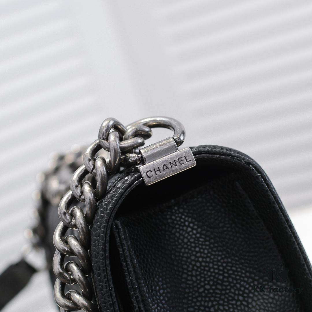 Genuine Leather with Original CHANEL Hardware - Imported Quilted Calfskin, Thick Electroplated Metal Accessories, High-Quality Craftsmanship, 25*15*8cm