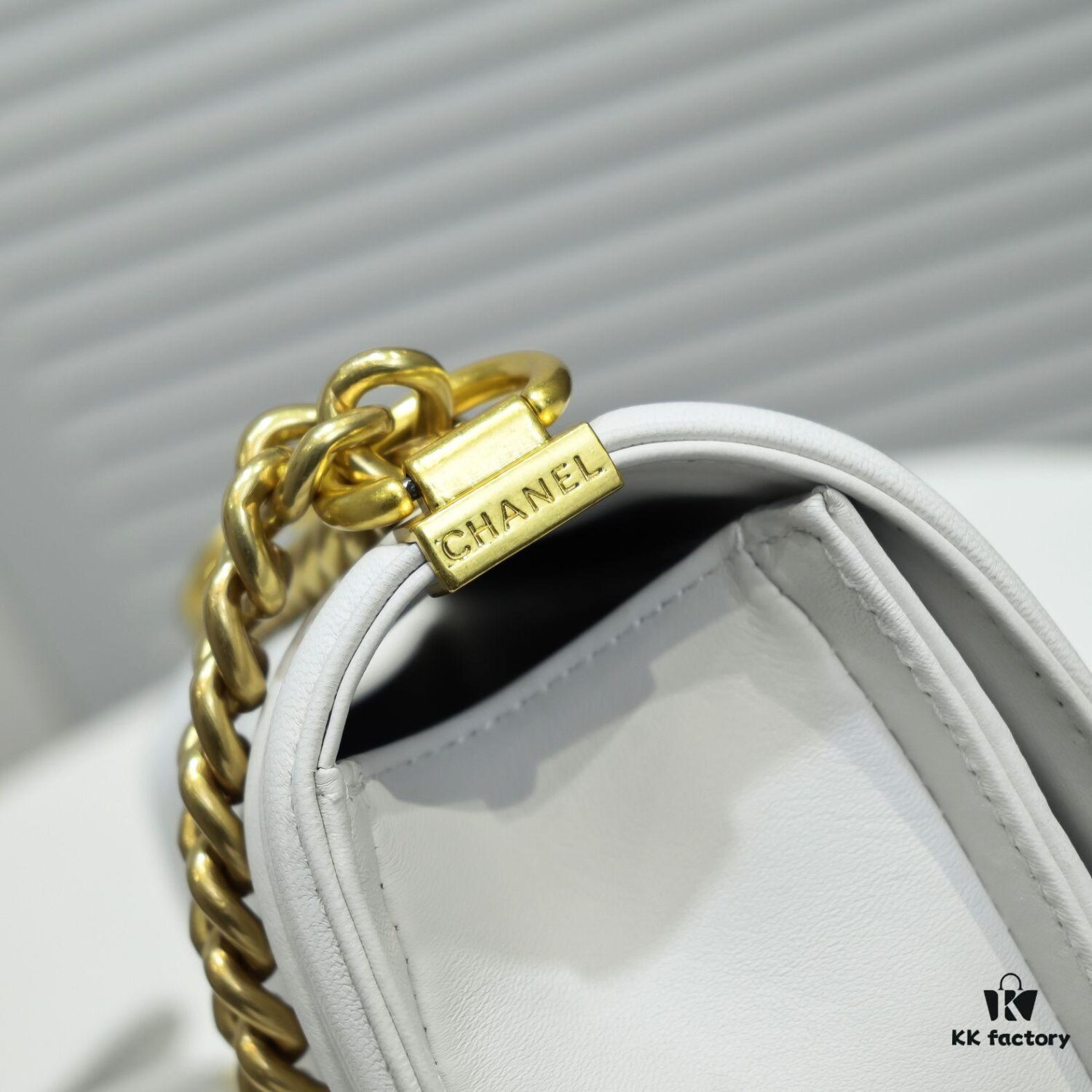 Chanel Crown Lambskin Leather Bag with Original Hardware - Full Sheepskin with Thickened Electroplated Gold Fittings