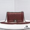 Chanel Genuine Lambskin Handbag with Original Hardware - Full Sheepskin, Thickened Electroplated Metal Fittings, Premium Craftsmanship, Resistant and Stylish