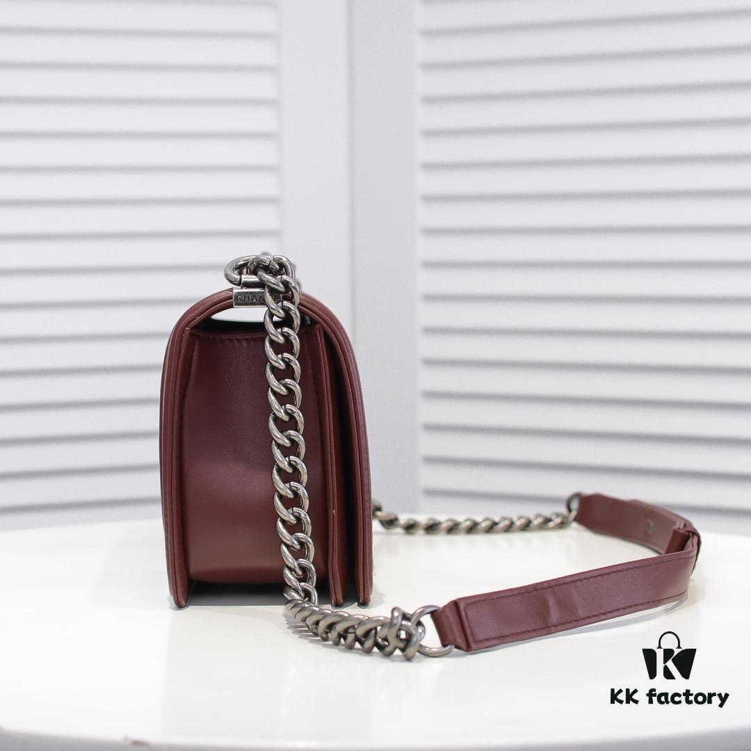 Chanel Genuine Lambskin Handbag with Original Hardware - Full Sheepskin, Thickened Electroplated Metal Fittings, Premium Craftsmanship, Resistant and Stylish