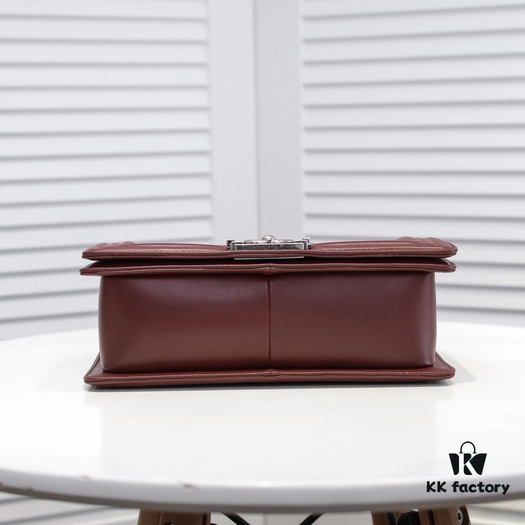 Chanel Genuine Lambskin Handbag with Original Hardware - Full Sheepskin, Thickened Electroplated Metal Fittings, Premium Craftsmanship, Resistant and Stylish