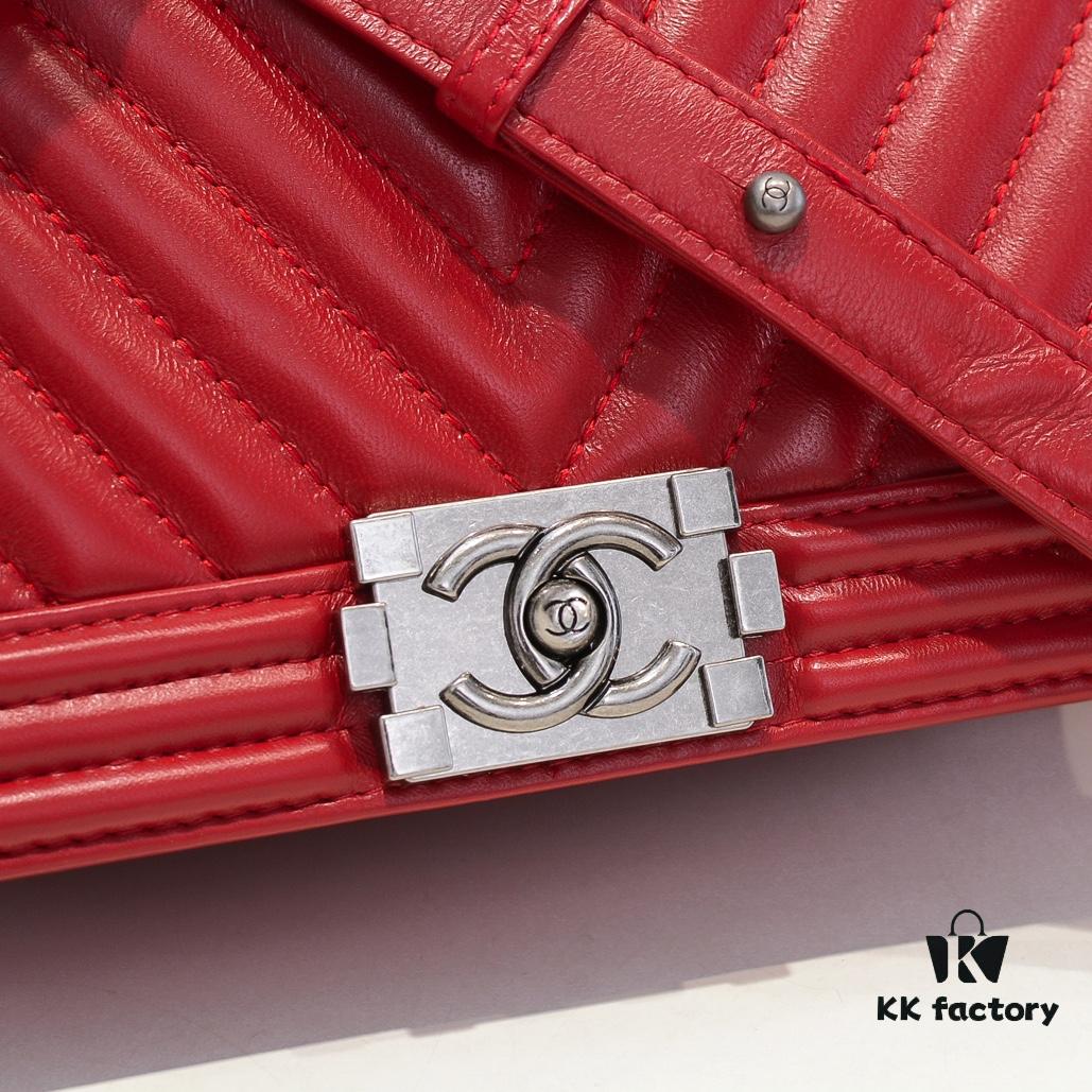 Chanel Genuine Lambskin Bag with Original Hardware - Full Sheepskin, Thickened Electroplated Metal Fittings, Premium Craftsmanship, Size 25*15*8cm Model No. 67086V