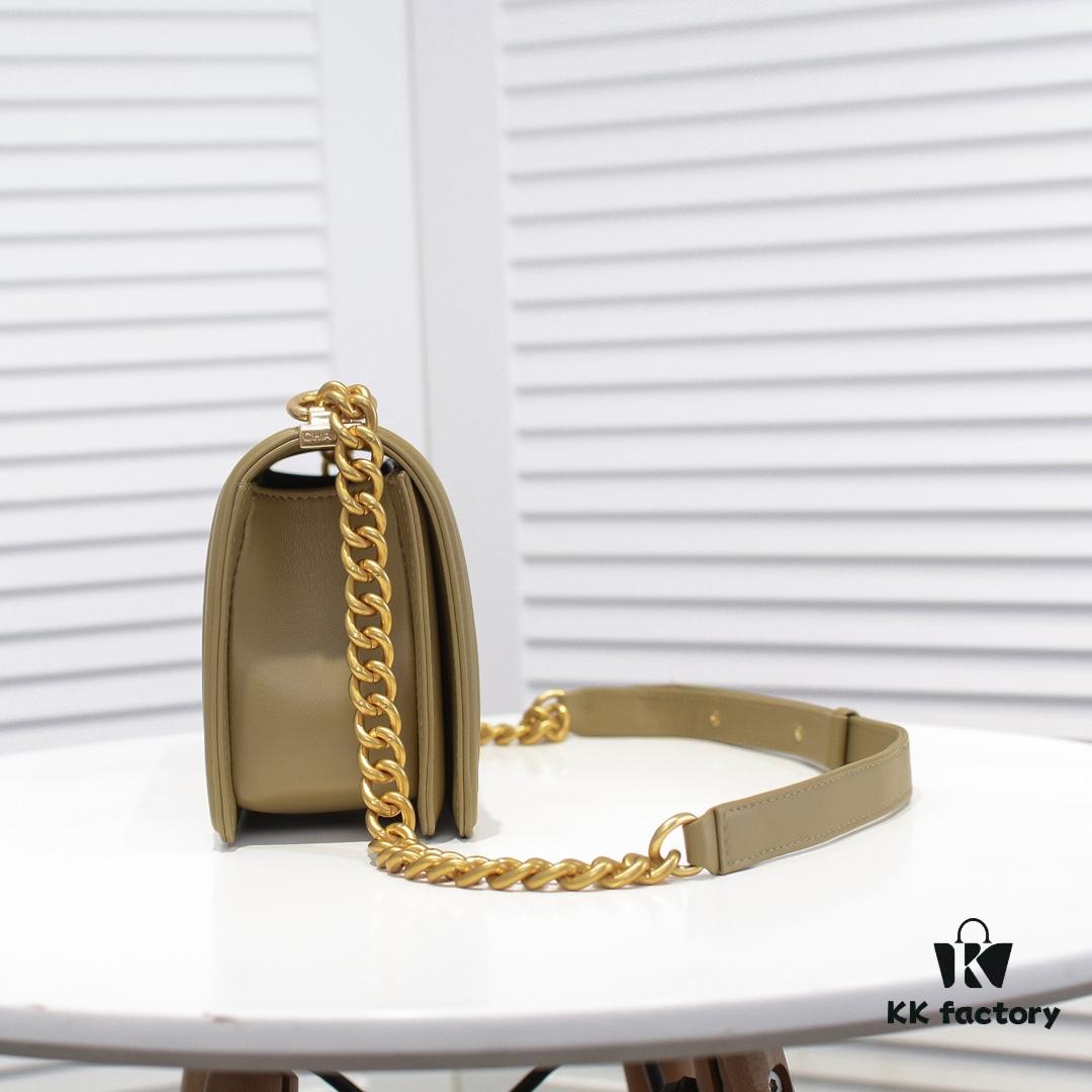 Chanel Crown Lambskin Bag with Original Hardware - Full Sheepskin, Thickened Electroplated Metal Fittings, Scratch-Resistant and Highly Elastic, Premium Quality Like Authentic