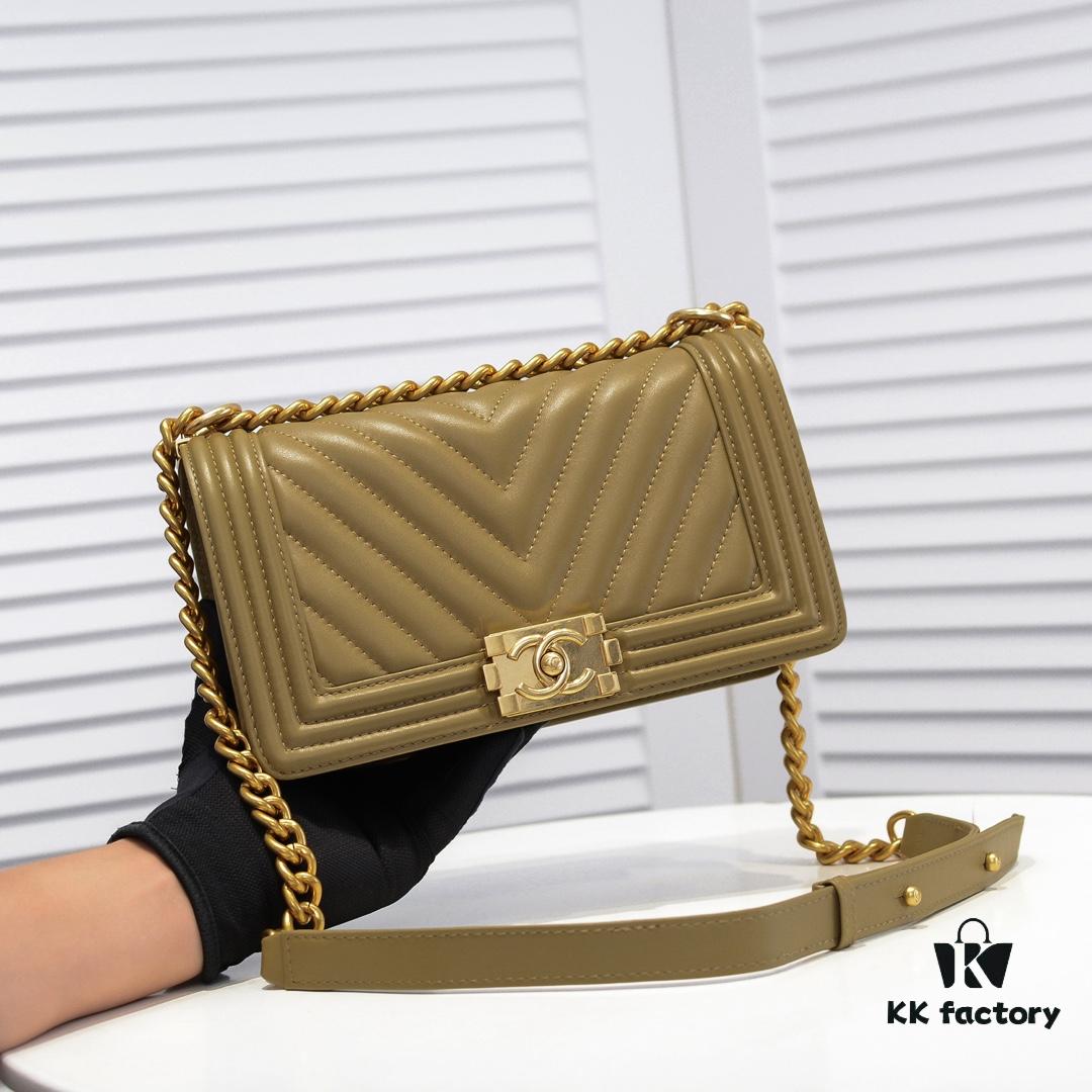 Chanel Crown Lambskin Bag with Original Hardware - Full Sheepskin, Thickened Electroplated Metal Fittings, Scratch-Resistant and Highly Elastic, Premium Quality Like Authentic