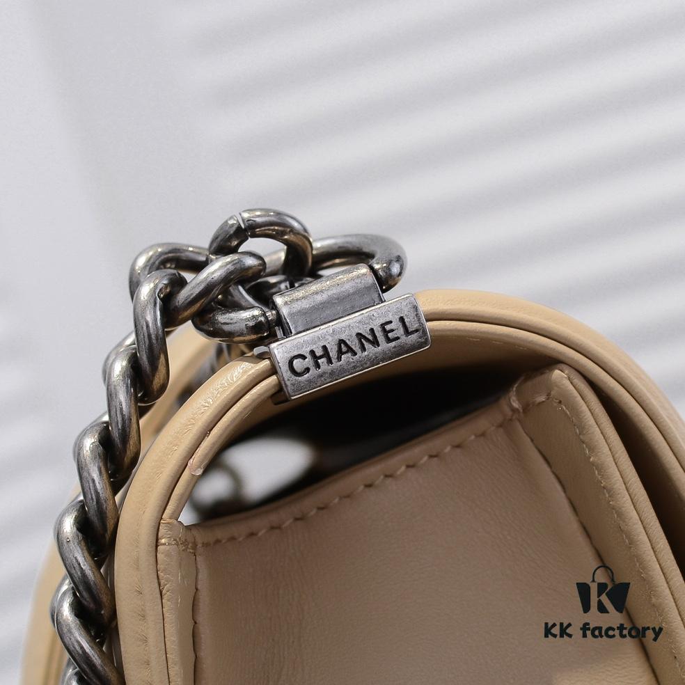 Chanel Genuine Lambskin Bag with Original Hardware - Full Sheepskin, Thickened Electroplated Metal, Premium Craftsmanship, Size 25*15*8cm Model No. 67086V