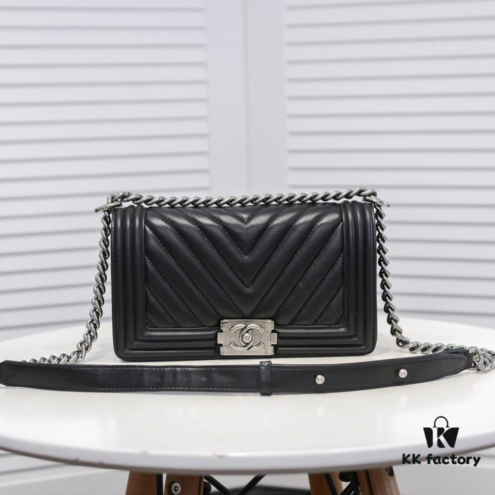 Chanel Full Lambskin with Original Hardware - Premium Craftsmanship, Thickened Electroplated Metal Fittings, Excellent Elasticity and Durability