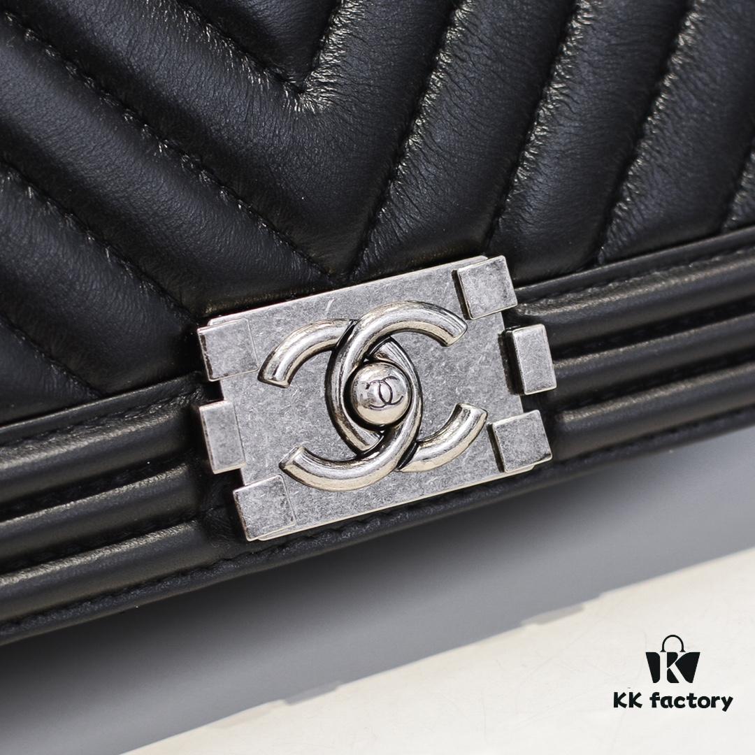 Chanel Full Lambskin with Original Hardware - Premium Craftsmanship, Thickened Electroplated Metal Fittings, Excellent Elasticity and Durability