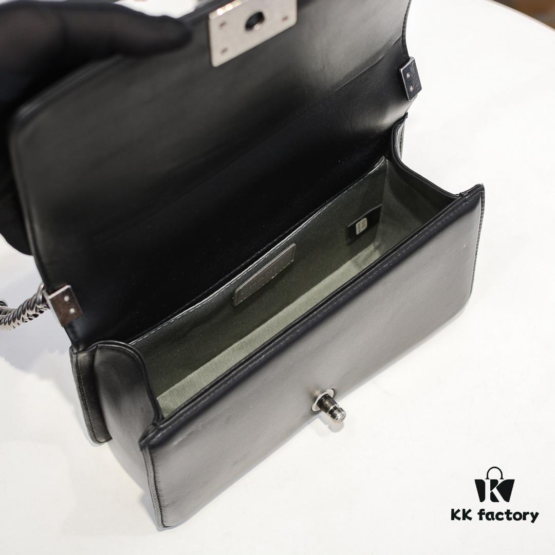 Chanel Full Lambskin with Original Hardware - Premium Craftsmanship, Thickened Electroplated Metal Fittings, Excellent Elasticity and Durability