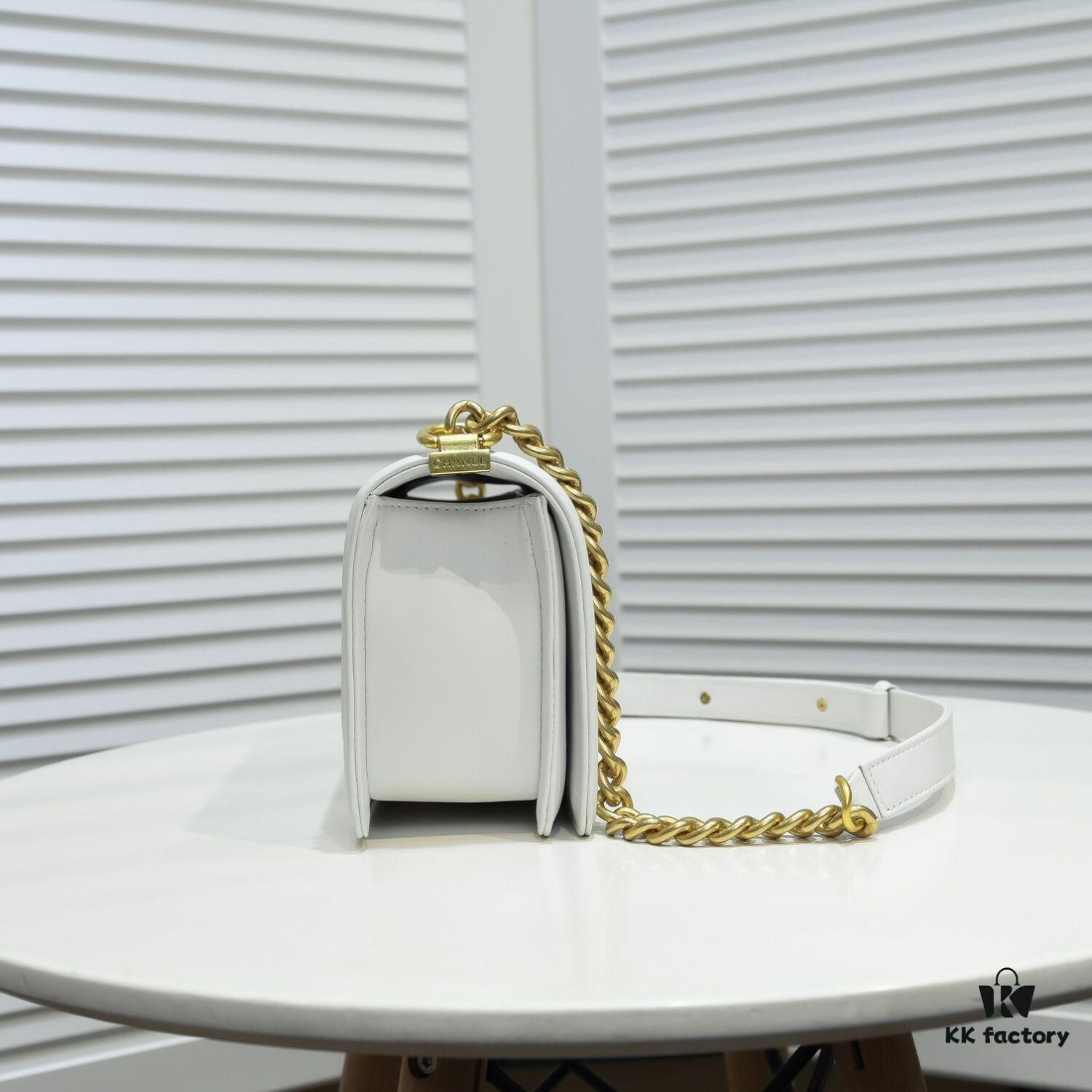 Chanel Crown Lambskin Bag with Original Hardware - Full Sheepskin, Thickened Electroplated Metal Fittings, High-Quality Craftsmanship, Premium Durable Design