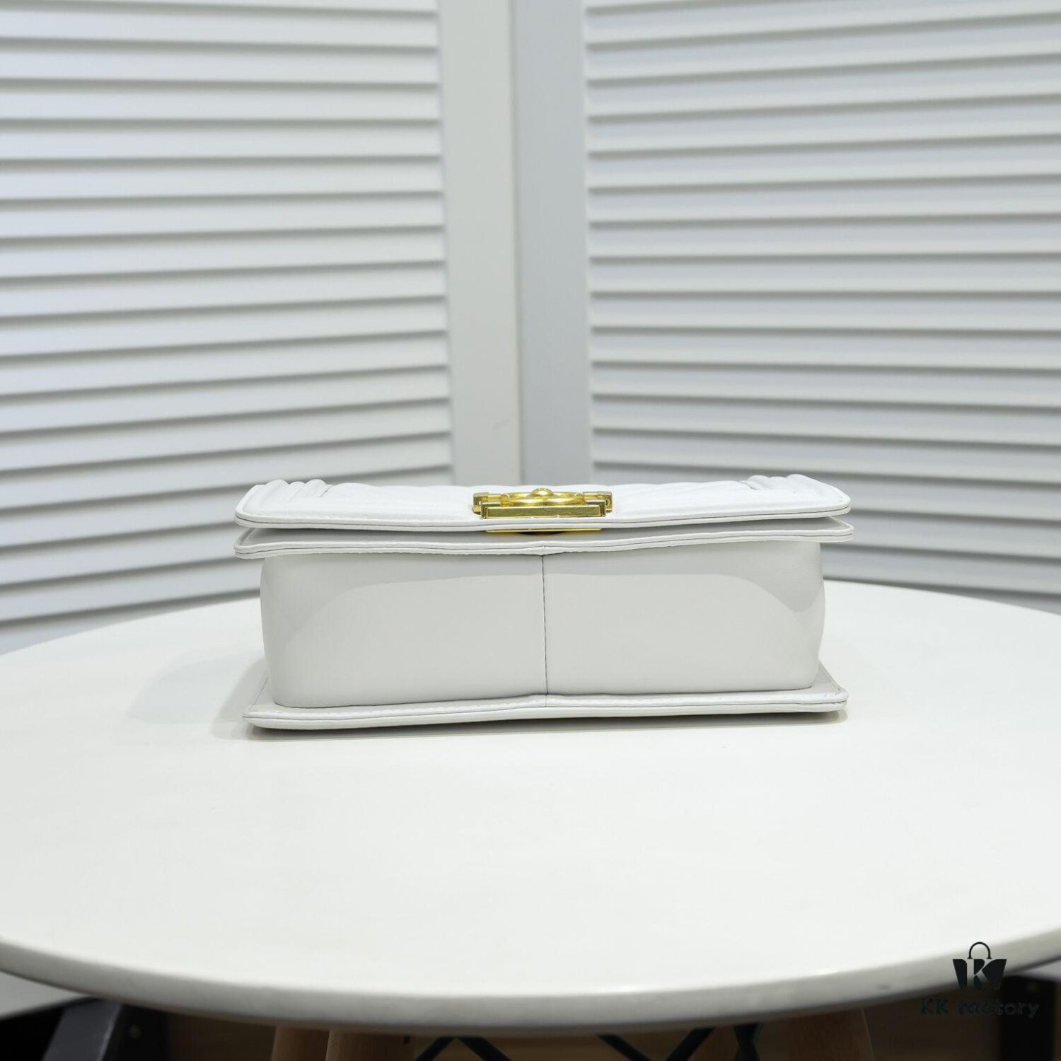 Chanel Crown Lambskin Bag with Original Hardware - Full Sheepskin, Thickened Electroplated Metal Fittings, High-Quality Craftsmanship, Premium Durable Design