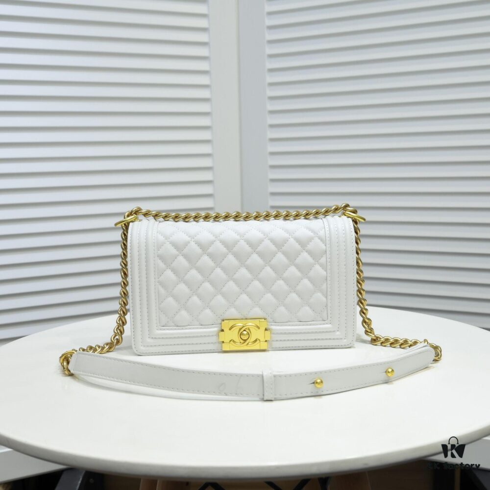 Chanel Crown Lambskin Bag with Original Hardware - Full Sheepskin, Thickened Electroplated Metal Fittings, High-Quality Craftsmanship, Premium Durable Design