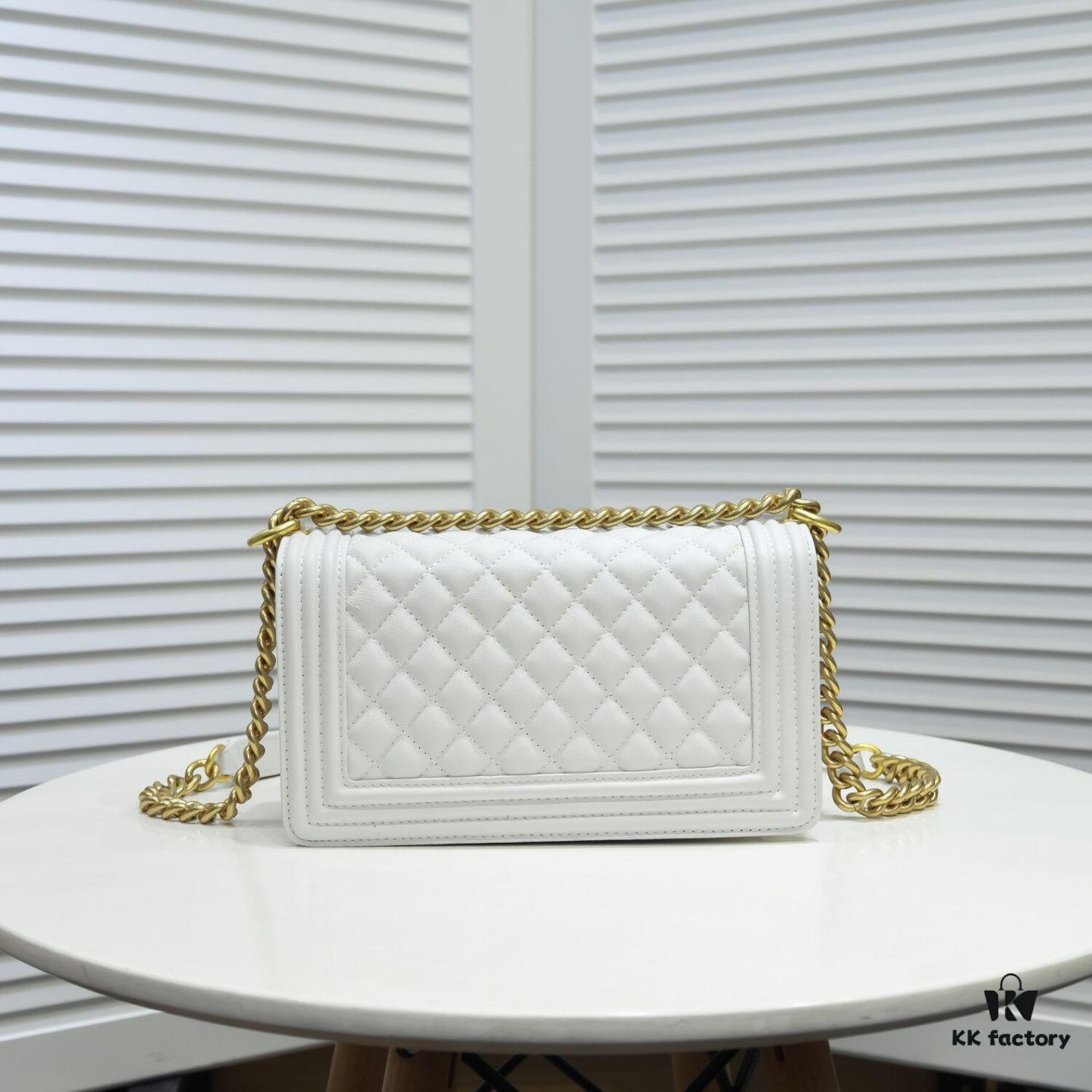 Chanel Crown Lambskin Bag with Original Hardware - Full Sheepskin, Thickened Electroplated Metal Fittings, High-Quality Craftsmanship, Premium Durable Design
