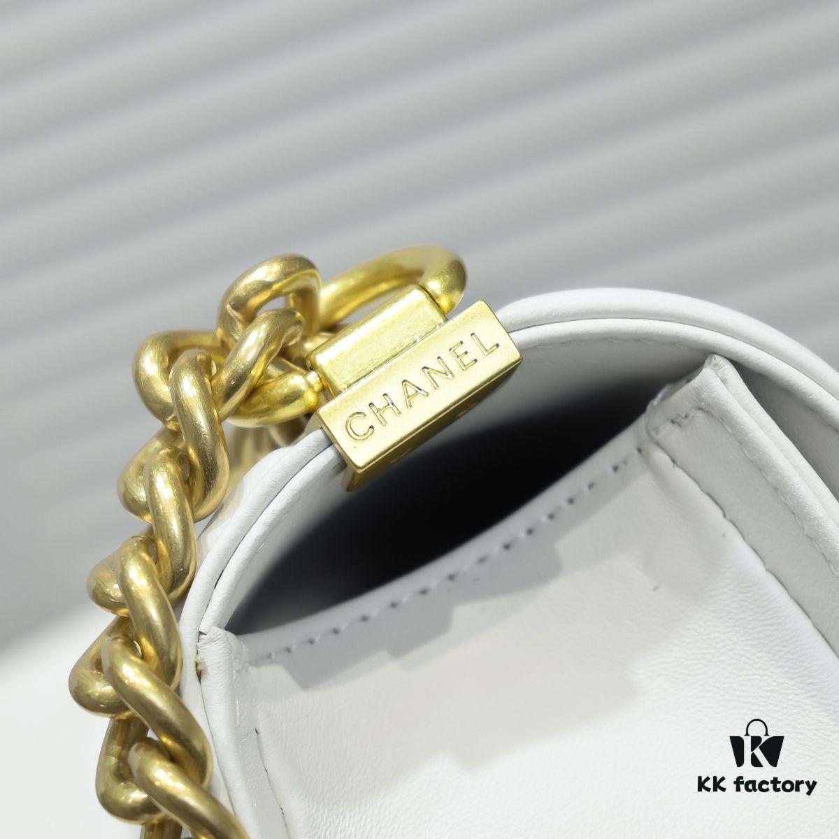 Chanel Crown Lambskin Bag with Original Hardware - Full Sheepskin, Thickened Electroplated Metal Fittings, High-Quality Craftsmanship, Premium Durable Design