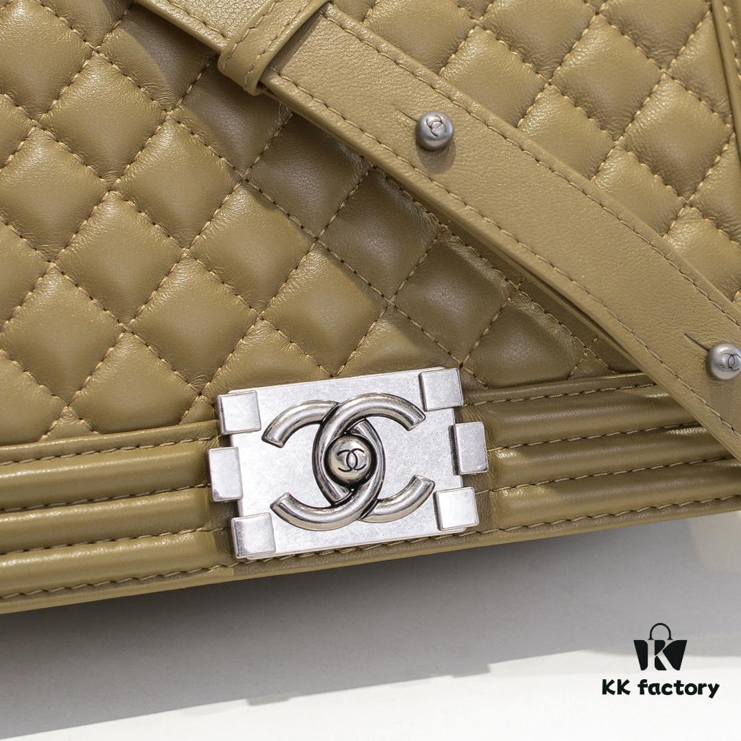 Chanel Genuine Lambskin Handbag with Original Hardware - Full Sheepskin with Thickened Electroplated Metal Fittings
