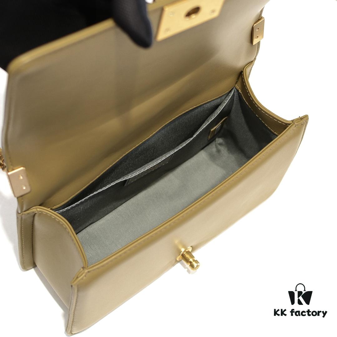 Chanel Crown Lambskin Bag with Original Hardware - Full Sheepskin, Thickened Electroplated Metal Fittings, Premium Craftsmanship, Soft and Resilient Base, No Mark After Squeezing, Real Stock, Real Photos