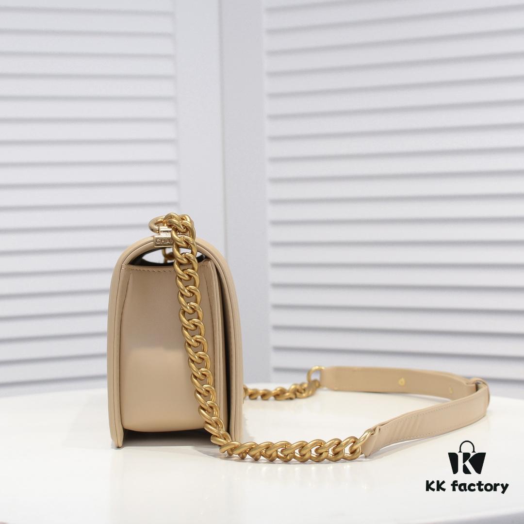 Chanel Crown Lamb Leather Bag with Full Sheepskin and Original Hardware - Thickened Electroplated Metal Fittings, High-Quality Craftsmanship, Soft Scratch-Resistant Base, Durable and Stylish