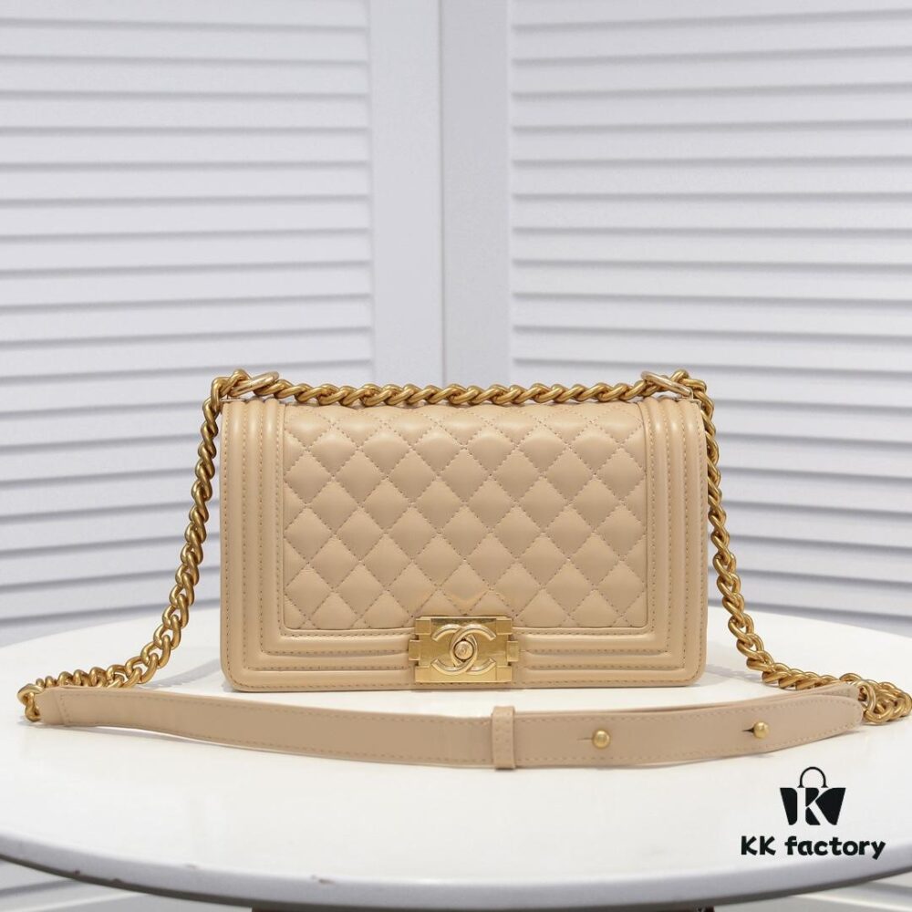 Chanel Crown Lamb Leather Bag with Full Sheepskin and Original Hardware - Thickened Electroplated Metal Fittings, High-Quality Craftsmanship, Soft Scratch-Resistant Base, Durable and Stylish
