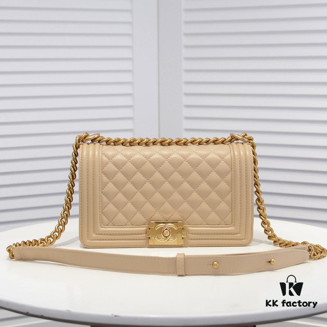 Chanel Crown Lamb Leather Bag with Full Sheepskin and Original Hardware - Thickened Electroplated Metal Fittings, High-Quality Craftsmanship, Soft Scratch-Resistant Base, Durable and Stylish