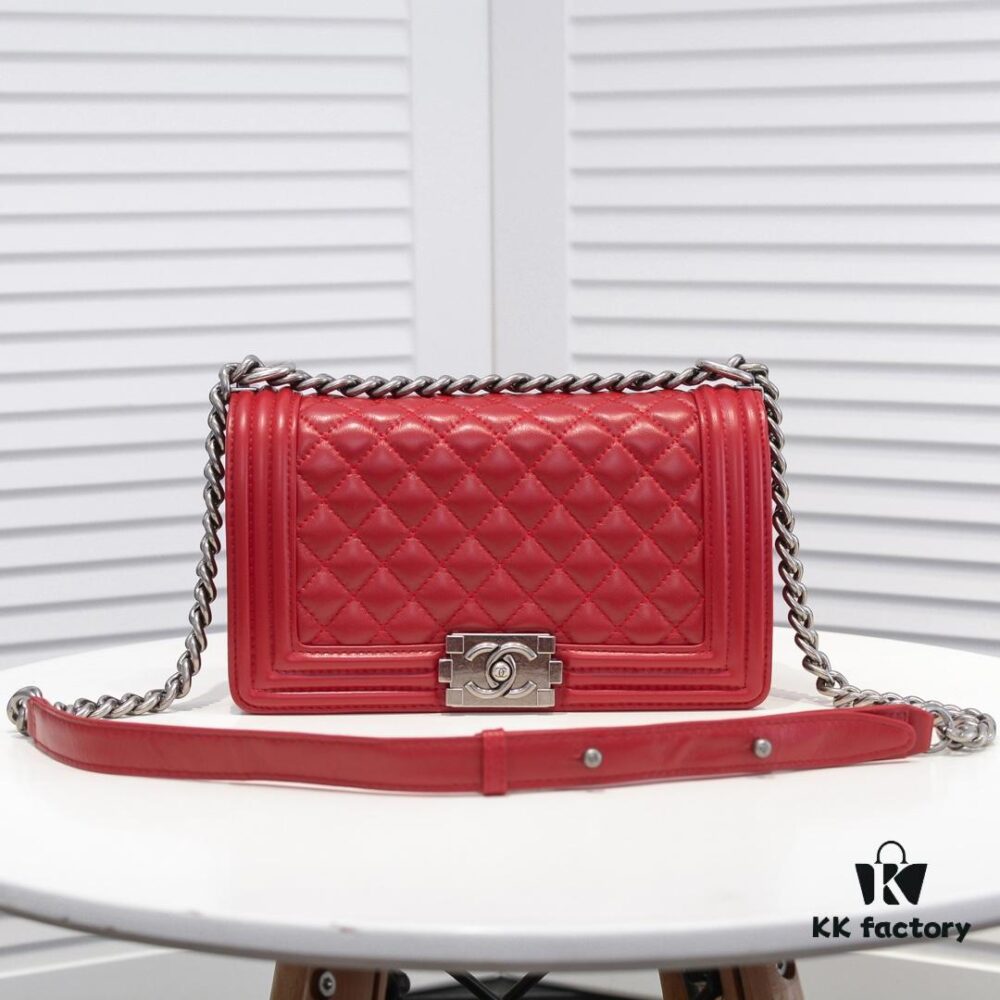 Chanel Genuine Lambskin Bag with Original Hardware - Full Lamb Leather, Thickened Electroplated Metal Accessories