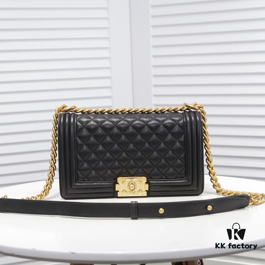 Chanel Crown Lambskin Bag with Original Hardware - Full Sheepskin with Thickened Electroplated Metal Fittings