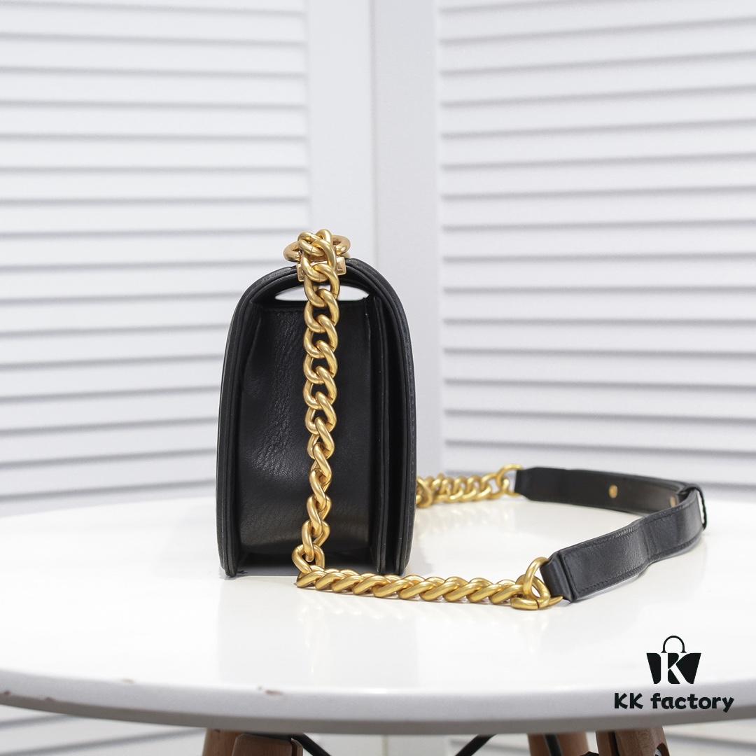 Chanel Crown Lambskin Bag with Original Hardware - Full Sheepskin with Thickened Electroplated Metal Fittings