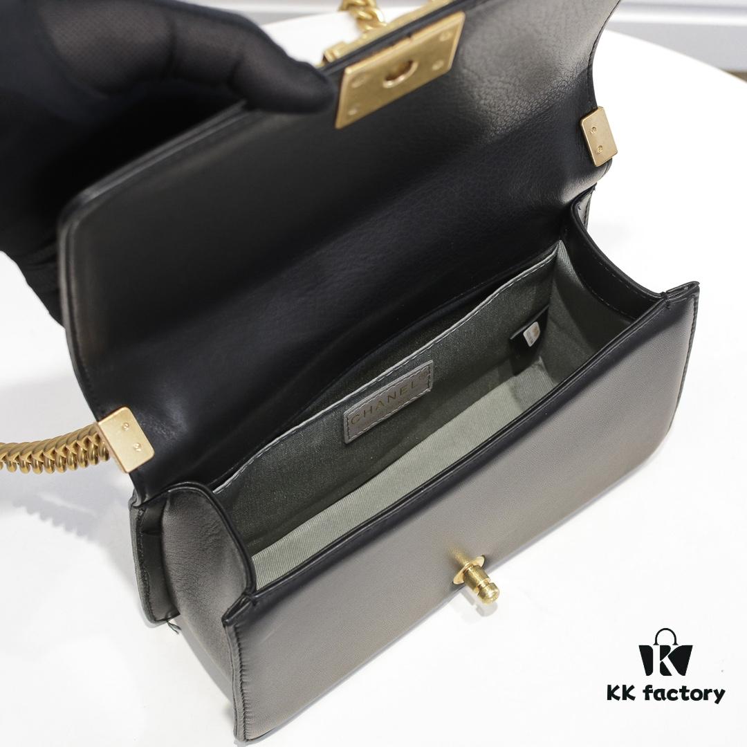 Chanel Crown Lambskin Bag with Original Hardware - Full Sheepskin with Thickened Electroplated Metal Fittings