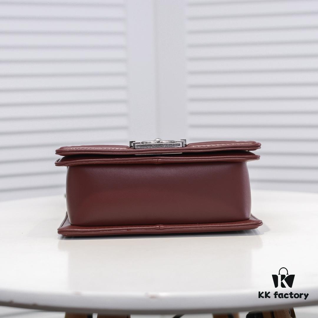 Chanel Genuine Lambskin Bag with Original Hardware - Full Sheepskin, Thickened Electroplated Metal Fittings, Premium Craftsmanship, Resizable Base with Elastic Recovery, High-End Quality, Fits Perfectly in Display Cabinet, Size 20*12*7cm, Model No. 67085