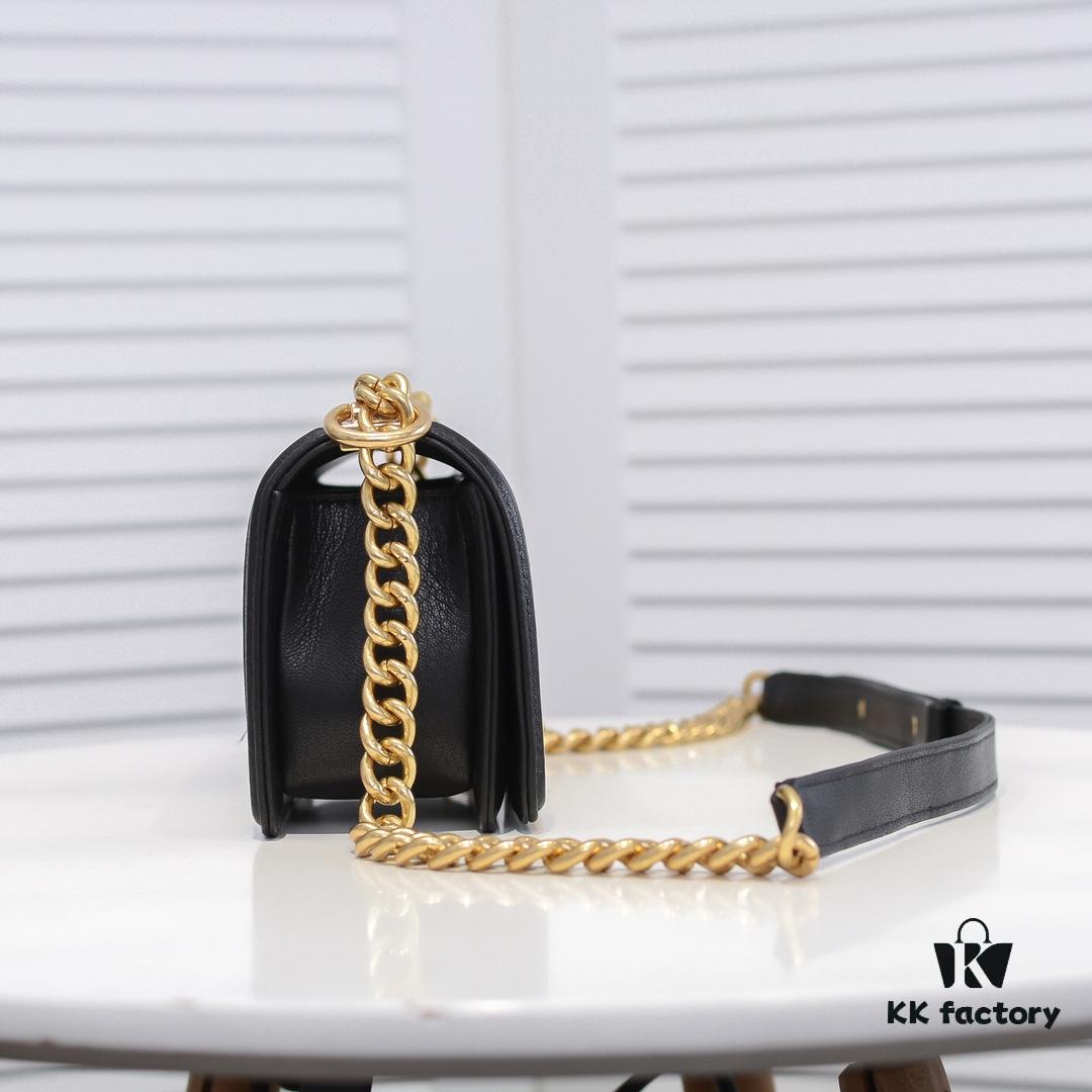 Chanel Genuine Lambskin Handbag with Original Hardware - Premium Quality, Full Lambskin with Thickened Electroplated Metal Fittings