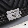 Chanel Crown Lambskin Handbag with Original Hardware - Full Sheepskin with Thickened Electroplated Metal Fittings