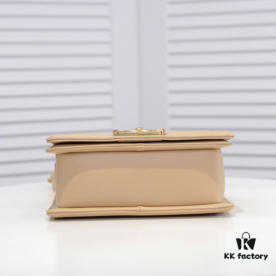 Chanel Crown Lambskin Bag with Original Hardware - Full Sheepskin with Thickened Electroplated Metal Fittings