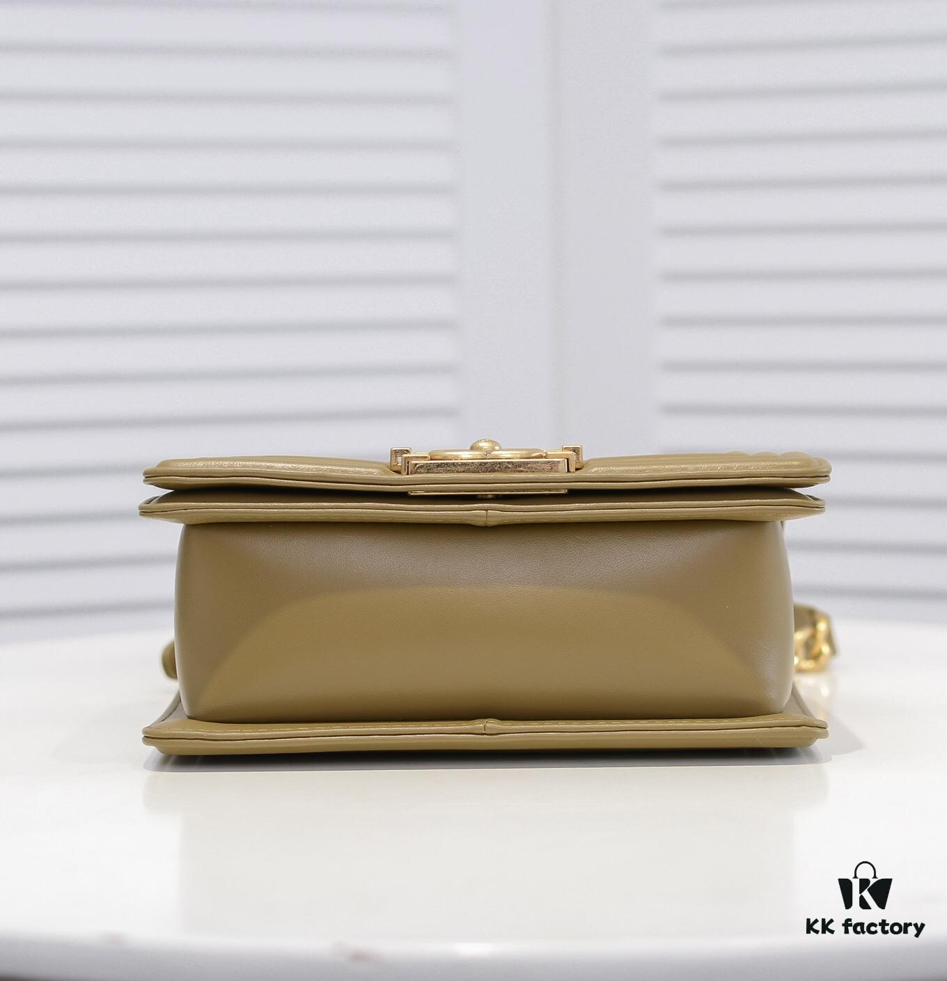 Chanel Crown Lambskin Bag with Original Hardware - Full Sheepskin, Thickened Electroplated Metal Accessories, Premium Craftsmanship, 20*12*7cm, Model No. 67085