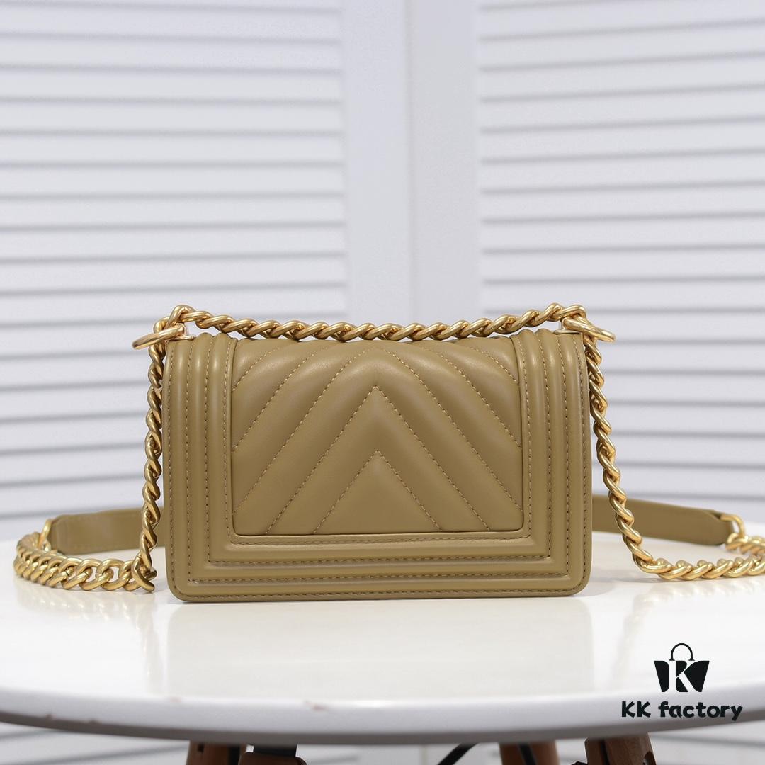 Chanel Crown Lambskin Bag with Original Hardware - Full Sheepskin, Thickened Electroplated Metal Accessories, Premium Craftsmanship, 20*12*7cm, Model No. 67085