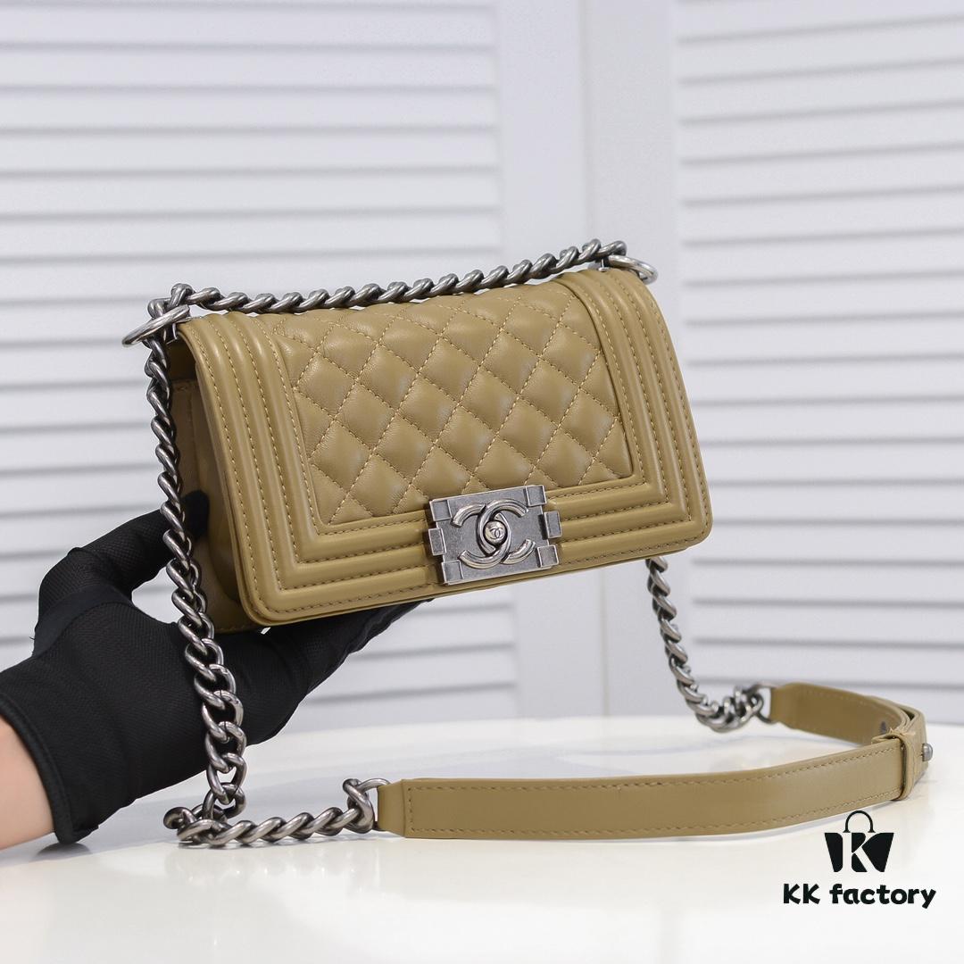 Chanel Crown Lambskin Bag with Original Hardware - Full Sheepskin, Thickened Electroplated Metal, High-Quality Craftsmanship, Real Stock and Photos