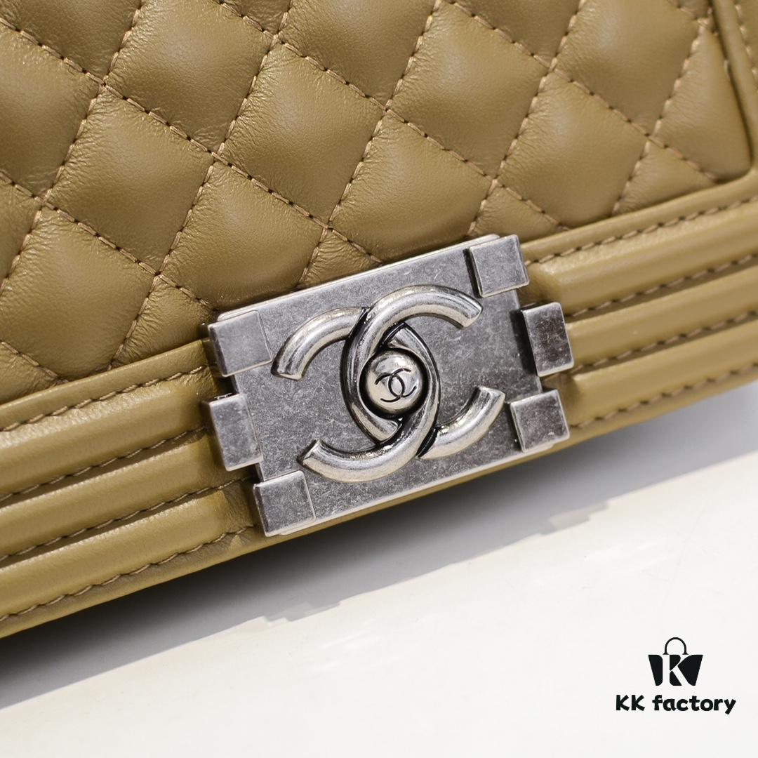 Chanel Crown Lambskin Bag with Original Hardware - Full Sheepskin, Thickened Electroplated Metal, High-Quality Craftsmanship, Real Stock and Photos