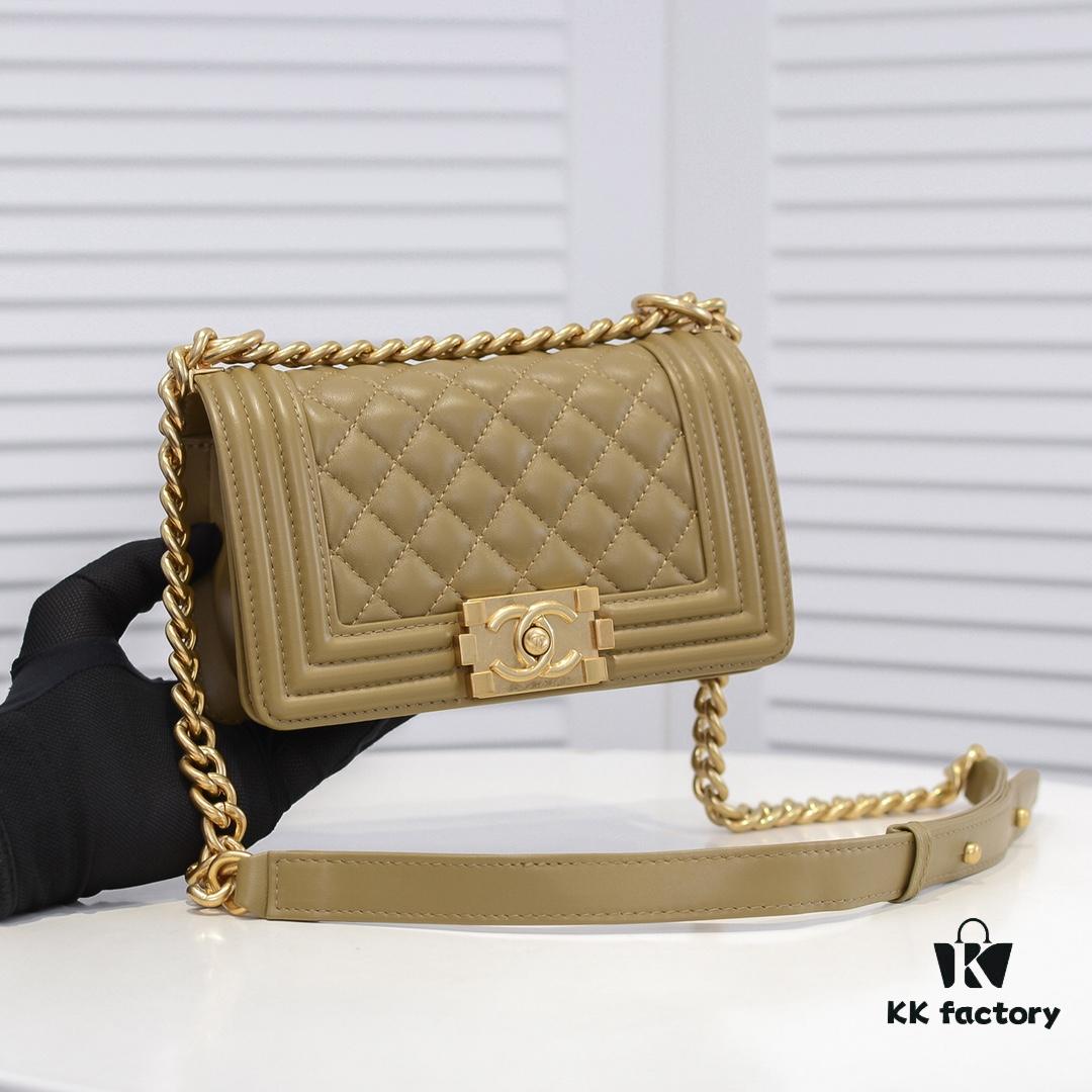 Chanel Genuine Lambskin Bag with Original Hardware - Premium Quality, Full Sheepskin with Thickened Electroplated Metal Fittings