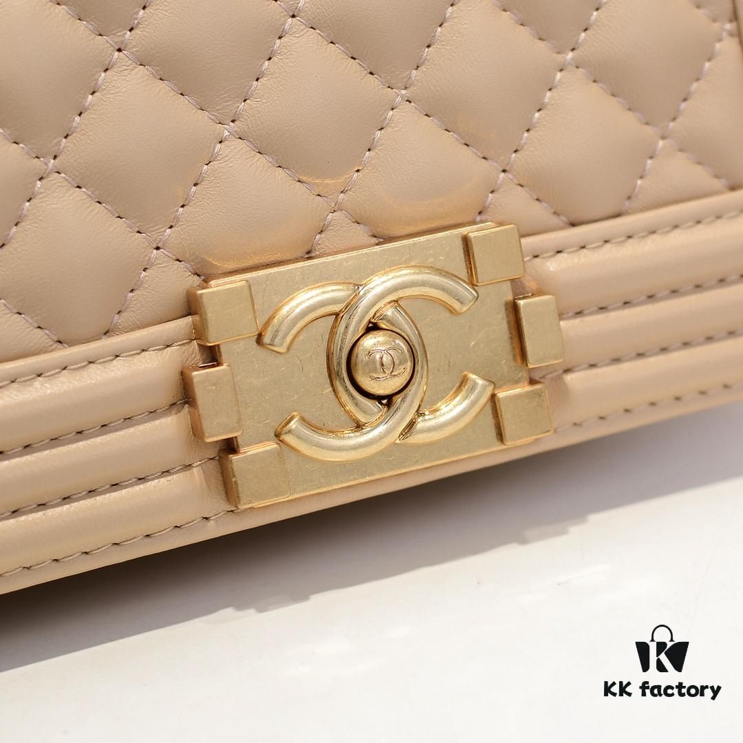 Chanel Genuine Lambskin Handbag with Original Hardware - Premium Quality, Thickened Electroplated Metal Fittings