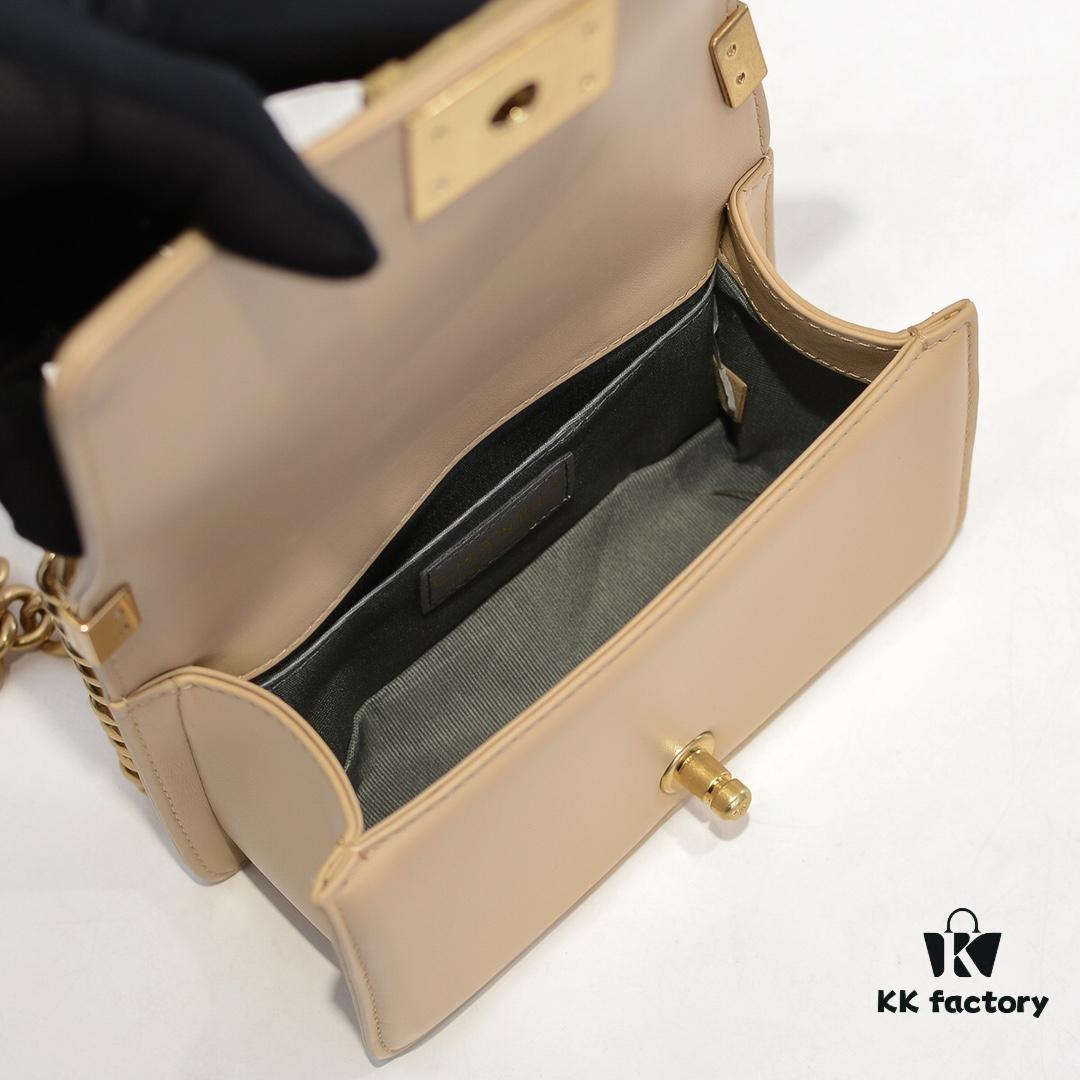 Chanel Genuine Lambskin Handbag with Original Hardware - Premium Quality, Thickened Electroplated Metal Fittings