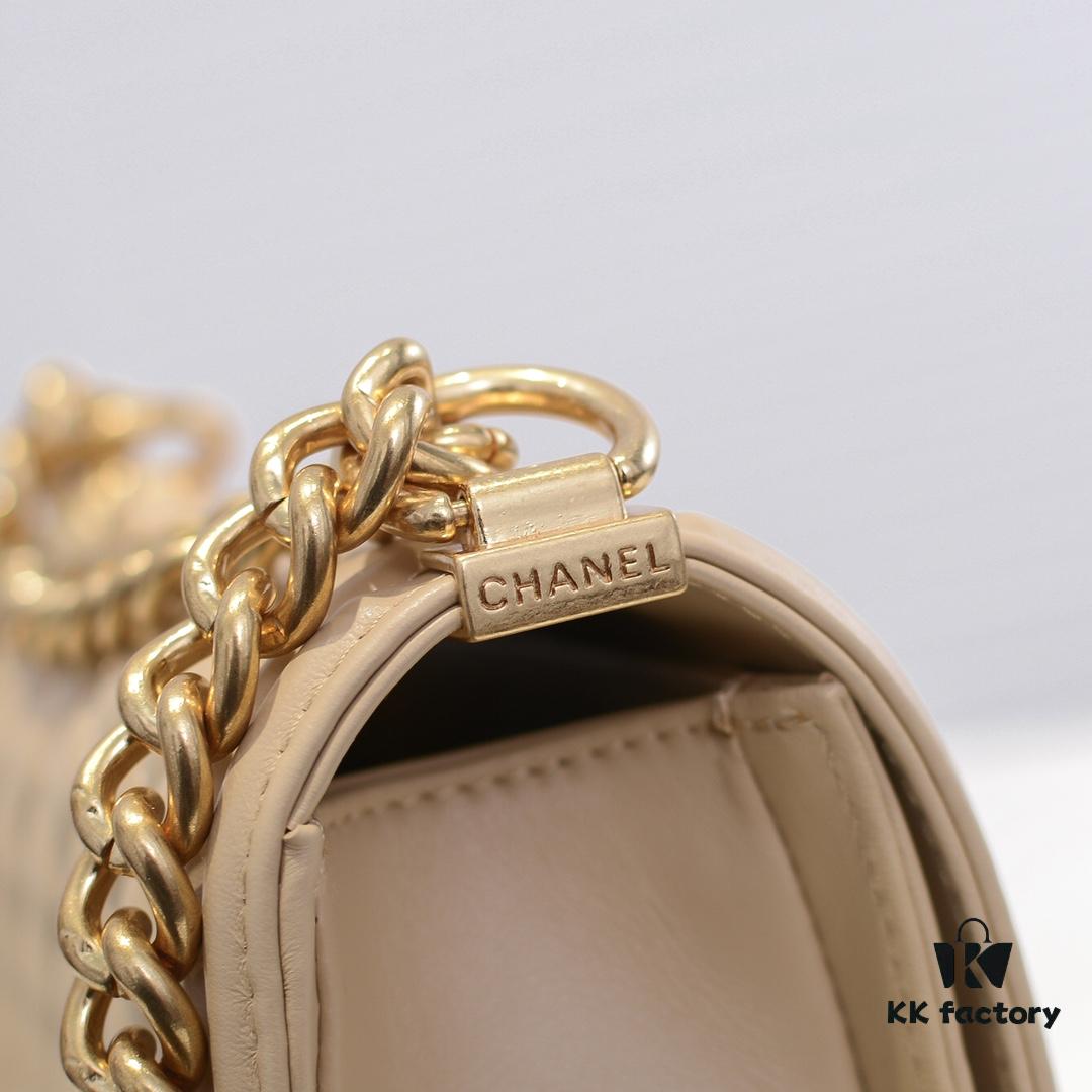 Chanel Genuine Lambskin Handbag with Original Hardware - Premium Quality, Thickened Electroplated Metal Fittings