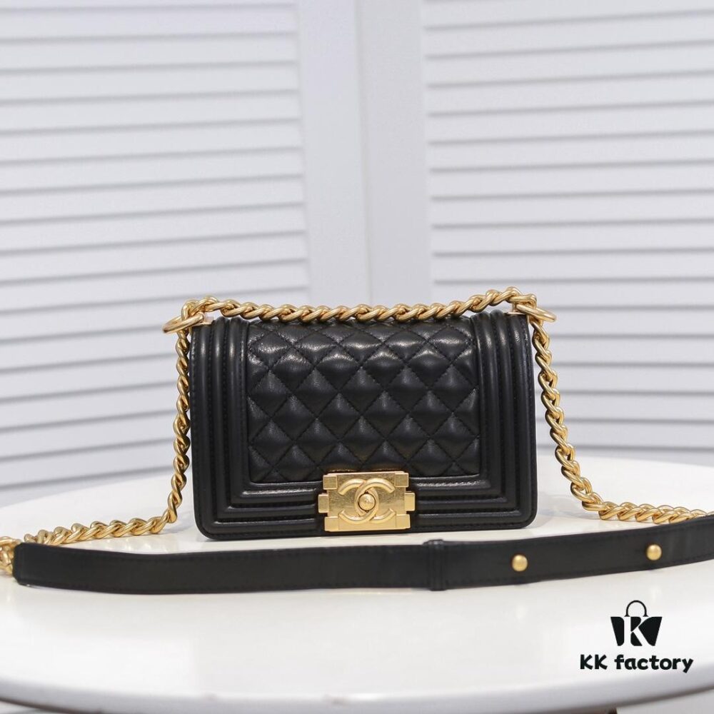 Chanel Crown Lambskin Bag with Full Sheepskin and Original Hardware - Premium Quality, Thickened Electroplated Metal Fittings