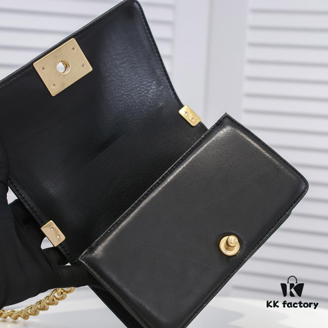 Chanel Crown Lambskin Bag with Full Sheepskin and Original Hardware - Premium Quality, Thickened Electroplated Metal Fittings