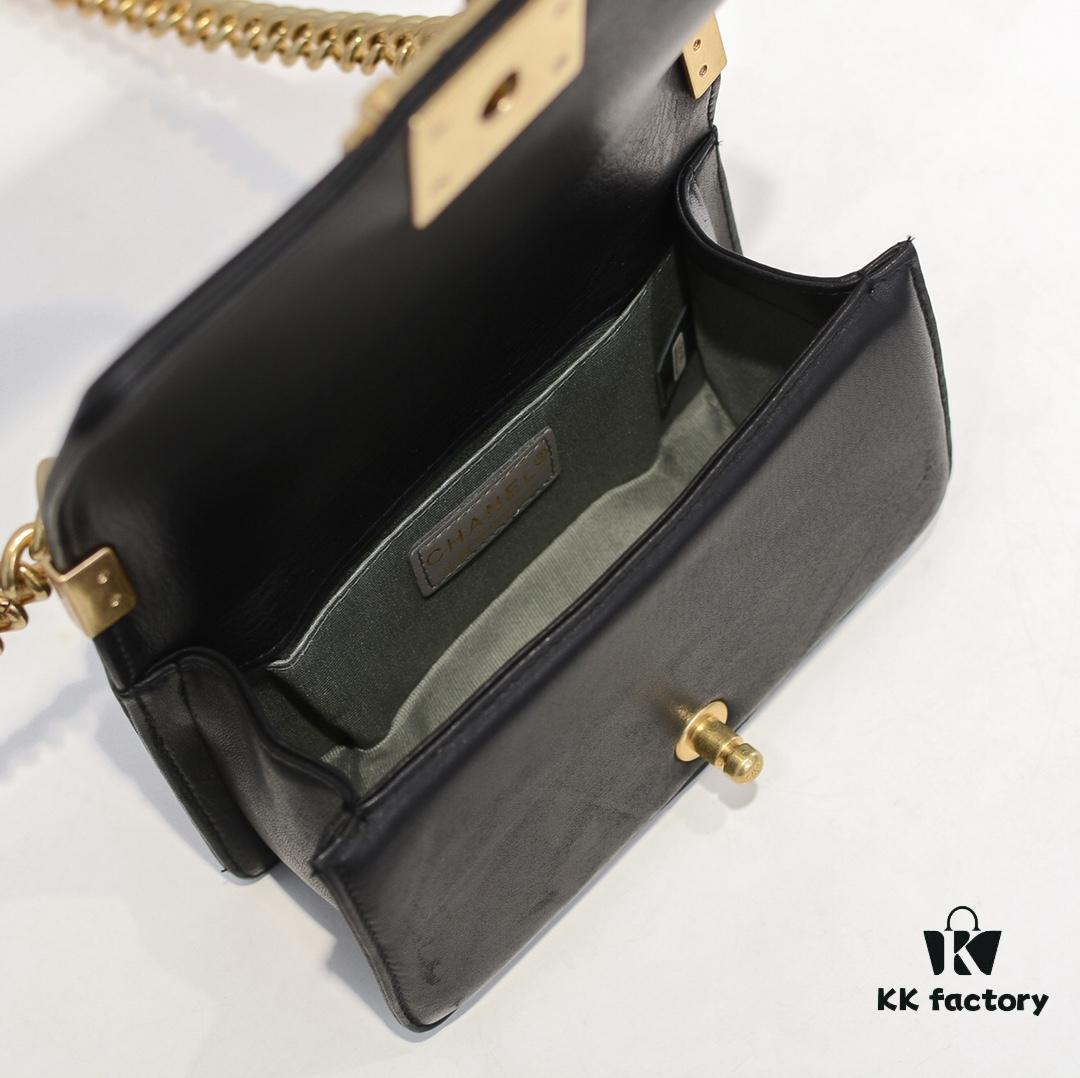 Chanel Crown Lambskin Bag with Full Sheepskin and Original Hardware - Premium Quality, Thickened Electroplated Metal Fittings